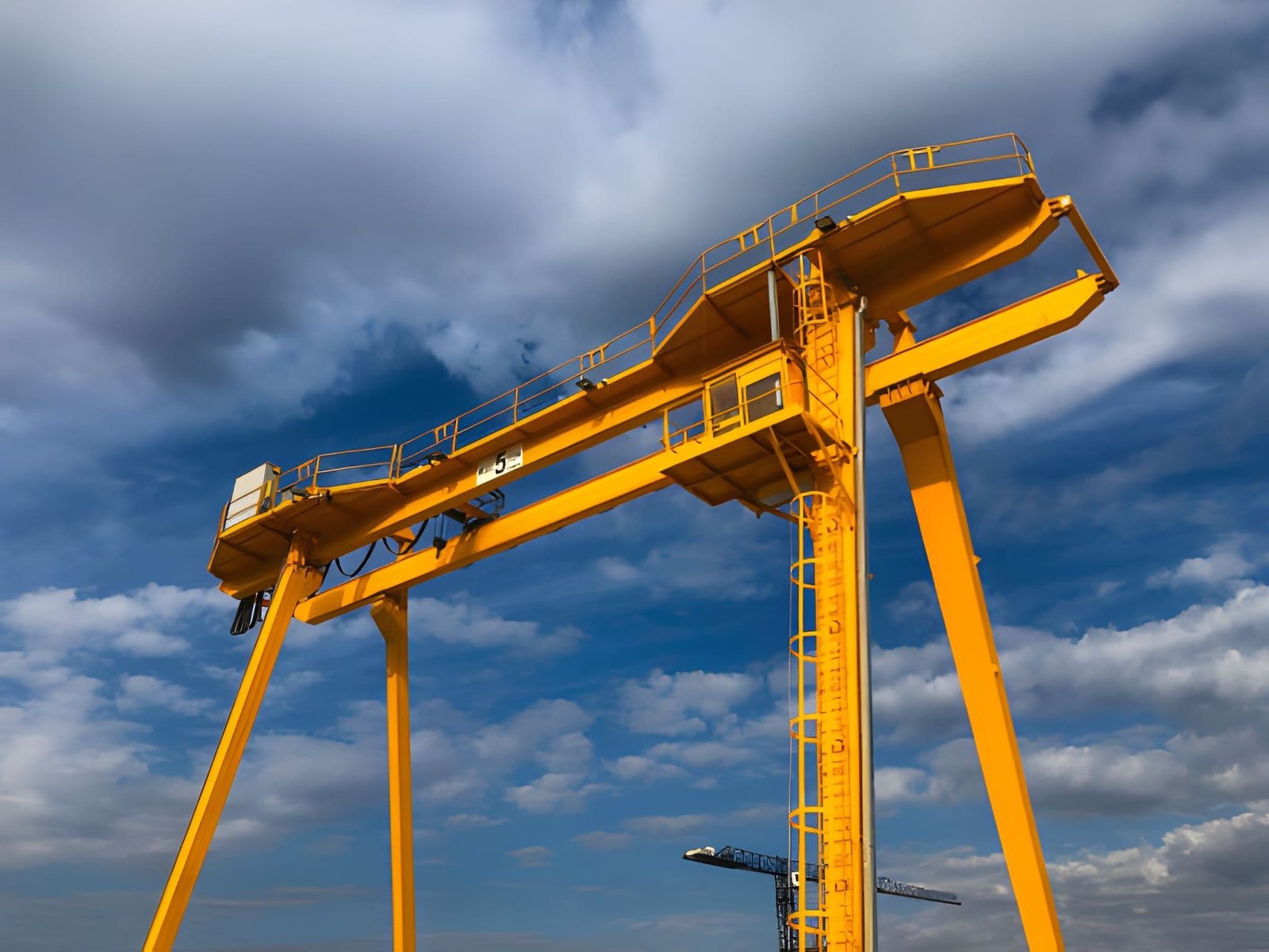 How Gantry Cranes in Dubai Improve Industrial Efficiency