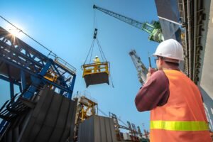Heavy Lifting Equipment in Dubai.
